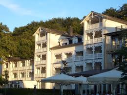Binz is the largest seaside resort on the german island of rügen. Aparthotel Ostsee Im Ostseebad Binz Rugen