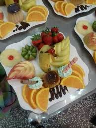 Pin By Pŕettŷ Aḿiŕa On وصفات الأكلات الرئيسية المقبلات وديكور السلطات Desserts Food Fruit Desserts