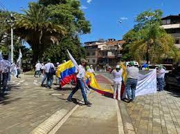 Pasadas las 9:30 de la mañana de este martes se dio inicio a las primeras concentraciones en barranquilla, en el marco de las manifestaciones convocadas por el 20 de julio. L7zcf Kzz Nksm