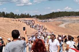 En uygun fiyatlı kazdağları otellerinde keyifli bir tatil fırsatını kaçırma! Kaz Daglari Nda Agac Katliamini On Binlerce Kisi Protesto Etti Evrensel