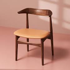 Ergonomic backrest and provide a comfortable feeling. Cow Horn Chair Dining Chair Oiled Walnut Warm Nordic