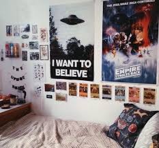 10 Cheap Dorm Decoration Hacks That Every College Student Needs To Know Society19 Vintage Room Dorm Decorations Apartment Living Room