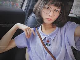 CandyTt on X: 咦惹，最近的自拍都是这个角度呢~ -------------------------------------  下雨出门整个人都是这个☹️表情呢昨天照片忘加水印又会被盗到陌陌