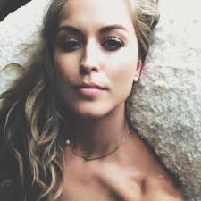 Hope Walton's Instagram, Twitter & Facebook