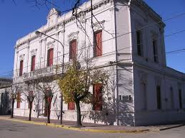 De madera, de azotea y de techo de paja. Buenos Aires Inteligente