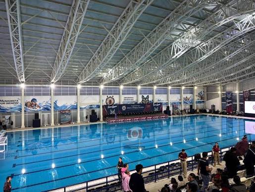 🏊‍♂️A punto de llevarse a cabo la inauguración de la alberca olímpica de la UMSNH 📸: Cynthia Arroyo