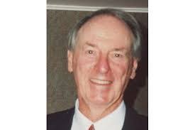 Robert Timberlake's Instagram, Twitter & Facebook