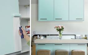 Neue Kuchenschranke Nein Nur Neuer Anstrich Mit Einem Speziellen Kuchenlack Lassen Sich Alte Ober Und Unterschr Kuche Verschonern Alte Kuche Kuchen Fronten