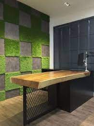 Yes, artificial grass walls are a thing, and with the right kind of design and creativity, it can bring even the dullest of walls to there are some practical and sentimental benefits to having an artificial grass wall. Simple And Ridiculous Tips Artificial Flowers Composition Large Artificial Plants Topiaries Artificial Garden F Grass Decor Grass Carpet Artificial Grass Wall