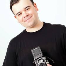 Girls, Guys and Their Cameras