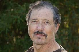 Bir su parkında tanıştığı yunus balığıyla ilişki yaşadığını söyleyen  Malcolm Brenner, hikâyesi herkesi şaşırttı