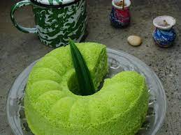 Beri tambahan terigu dengan perlahan, turunkan kecepatan mixer kemudian beri tambahan santan. Resep Bolu Kukus Santan Yang Lembut Lifestyle Fimela Com