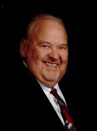 Robert Gomillion's Instagram, Twitter & Facebook