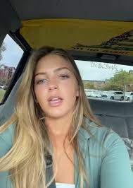 Brenna Brown's Instagram, Twitter & Facebook