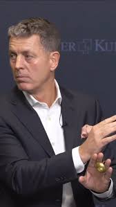 Christine Hauser joined the Ketterer Kunst team in 2017. Her first  experiences in the art world include a volunteering post as gallery  assistant at the Barber Institute of Fine Arts in Birmingham