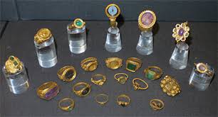 We have silver, gold and gold plated cremation jewelry for pets with many designs for dogs and cats. Cremation Rings Education Lonite