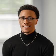 Garrett Shelton's Instagram, Twitter & Facebook