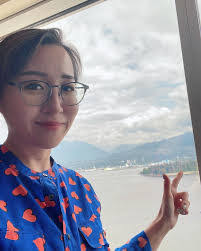 Erika Kim's Instagram, Twitter & Facebook