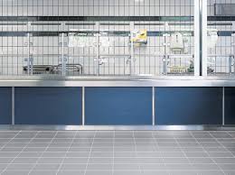 Wer zum beispiel beabsichtigt, einen großen raum kleiner wirken zu lassen, greift daher zu kleineren fliesen. Fliesenmasse Fliesen Und Platten Glossar Baunetz Wissen