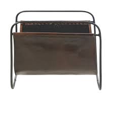 Hernan Porte Revues En Cuir De Chevre Marron Et Metal Noir H36 5 X L40 X P23 Cm 2 82 Kg Maisons Du Monde 49 99 Zwart Opbergmeubel Opbergmanden