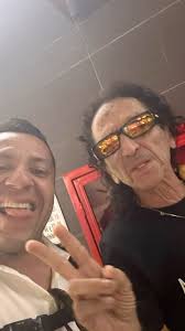 Que días familia , desde el mar a china town , zócalo , acuario , familia  ,compa Alex Lora , el cerro de la silla , casa , esposa , mis reyes somos  bendecidos 🙏🙏 te amo @kactus_vibes gracias