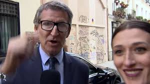 Caiga quien caiga' le pone a Feijóo unas gafas de una graduación muy alta y  se las tiene que quitar: "No, no..."