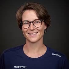 Aline Schuster's Instagram, Twitter & Facebook