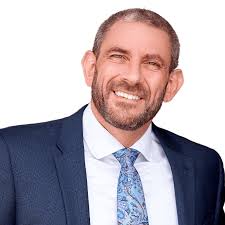 Brett Zuckerman's Instagram, Twitter & Facebook