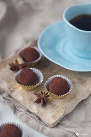 Selbstgemachte geschenke begeistern gross und klein. Schokoladen Chai Truffel Diy Geschenke Aus Der Kuche Pralinen