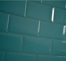 These reflective blue tiles from the metro range will work well in kitchen and bathroom alike. Metro Aqua Blue 10x20 Glossy Bevelled Wall Tile Brick Shape Victorian Style Ziegel Fliesen Kuche