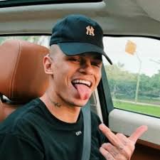 Stream Adriano Jesus music