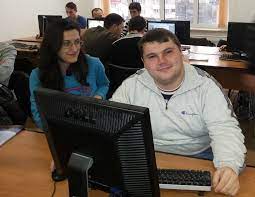 5, fiecare cu 25 de stații de lucru. Elev In Italia Student La Universitatea Vasile Alecsandri Din Bacau DeÈteptarea Ziarul BacÄului