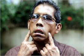 From China to Panama, a Trail of Poisoned Medicine