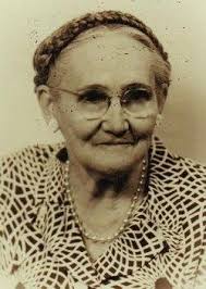 This is my grandmother Sarah Melinda Mills, sister to Oma Mills Crow. She  was married to Charles Hanceford Powell. She stayed in Pike County, Alabama  because she was married when her parents