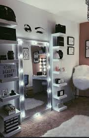 Teenage pinterest bedroom wall decor ideas. Mirror In 2021 Room Inspiration Bedroom Beauty Room Decor Bedroom Decor