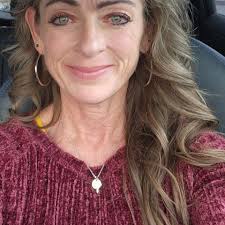 Melania Trump's stunning 60lb wedding gown is now up for auction.