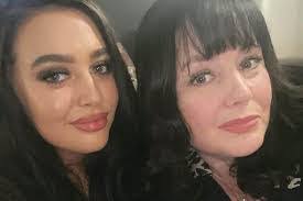 Anna Harriman's Instagram, Twitter & Facebook