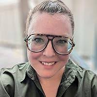 Nora Cameron's Instagram, Twitter & Facebook