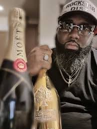 2025 smells like tons of success, peace, happiness and good news & guess  what im here for it gracefully lets go 2025💪🏾🫡