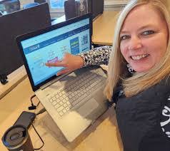 Tracy Layman's Instagram, Twitter & Facebook