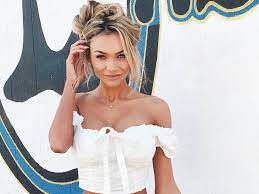 Weeks after initially teasing her pregnancy, and hinting at nick cannon being the father of her baby, model alyssa scott has announced the birth of her baby boy. Alyssa Scott Biography Age Height Boyfriend Net Worth Wealthy Spy