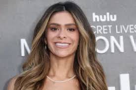 Jessi Ngatikaura Ditches Wedding Ring