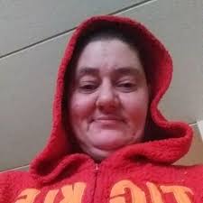 Elizabeth Dutkiewicz (@77lizziemae)