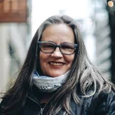 Heidi Kirkpatrick's Instagram, Twitter & Facebook