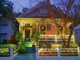Pretty Glow With Outdoor Spotlights Cottage Christmas Outdoor Christmas Decorations Christmas Porch
