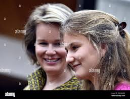 The queen and her daughter hi-res stock photography and images