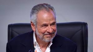 Raphinha, Vini Jr, Marta, Arthur Elias: saiba quem representa Brasil na  Bola de Ouro 2025