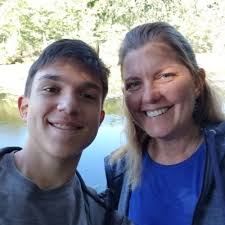 Alissa Perrone (@aaperrone)