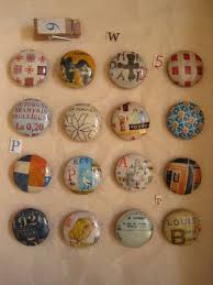 くるみボタン deマグネット くるみボタンキットを使ってマグネットを作りました 材料 くるみボタンキット 磁石 素材をプリントした紙 木工用ボンド 金属用ボンド 水性ニス ハンドメイド 手作りおもちゃ おくるみ