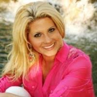 Carrie Helm's Instagram, Twitter & Facebook